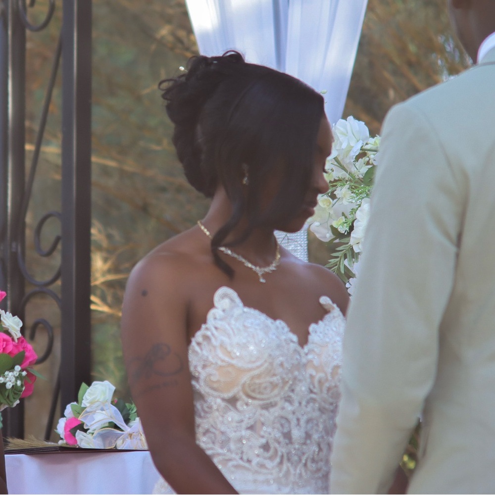 Elegant White Wedding Dress (Strapless)